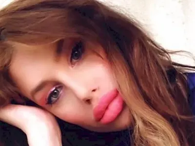 Мис България се пусна по дупе (Брутална снимка)