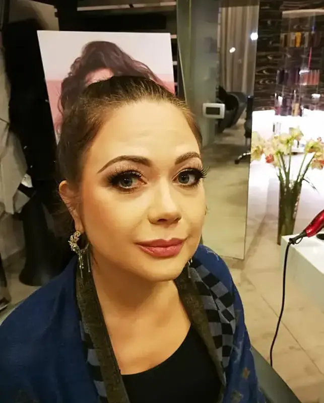 На морето: Арогантен тип удря Весела Нейнски, гони я с брадва