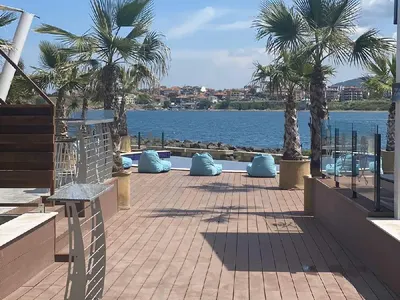 Най - яката новина за лятото! THEATRO BEACH port Царево отваря след дни! Събирателна точка на релакс, наслада и парти (Снимки)