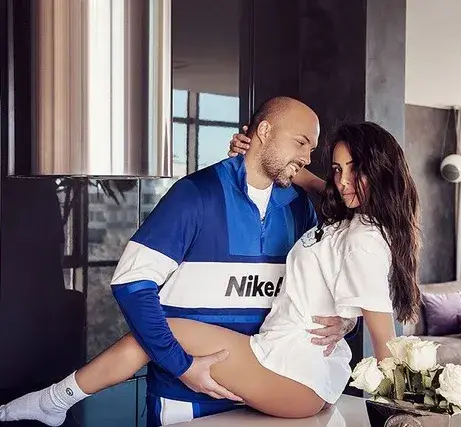 Николета изненада с парти Ники М. за ЧРД, Божинката рецитира пожелания за баджанака си (СНИМКИ)