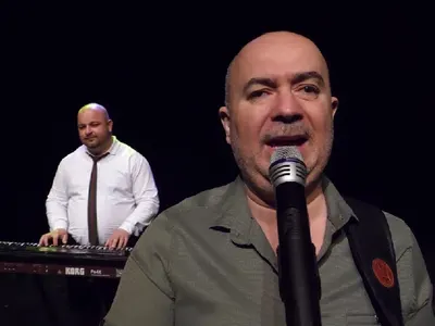 Орхан Мурад става рокаджия