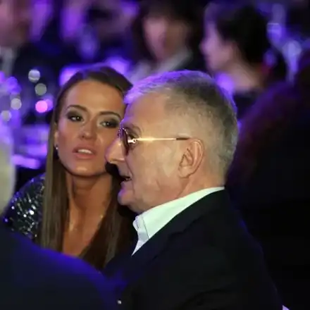 Плеймейтката Дениз лудо влюбена, забрави за Христо Сираков