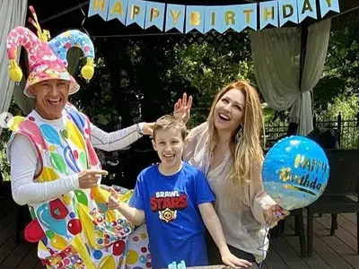 Рени пръсна 10 бона за рожден ден  на сина си