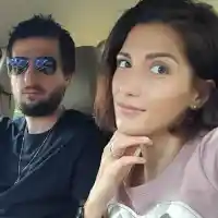 Ромина Тасевска раздала покъщнината в Тайланд