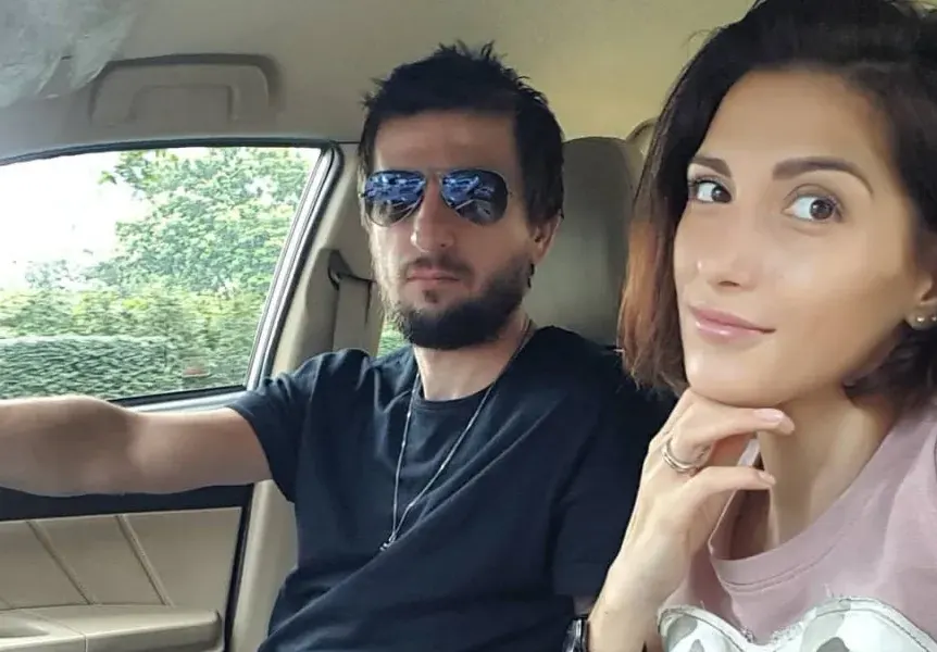 Ромина Тасевска раздала покъщнината в Тайланд