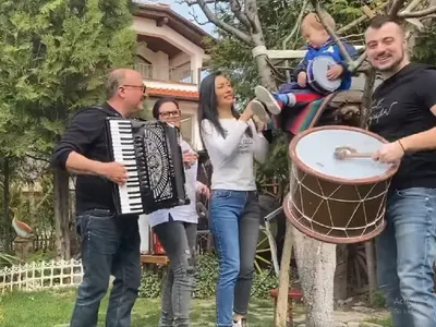 Съседи събират подписка за изселването на  Джена и „Канарите” от Катунца