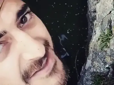 Сашо Кадиев лъсна както Катето Евро го е родила и се хвърли от 8-метрова скала (Снимки)