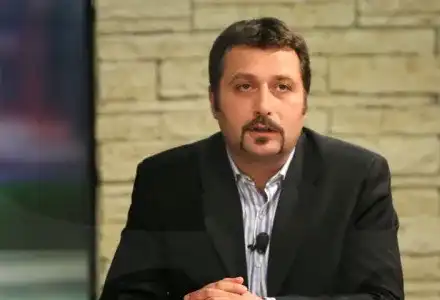 Сценарист на Слави подкара гангстерски джип