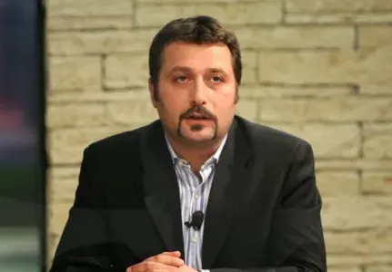 Сценарист на Слави подкара гангстерски джип