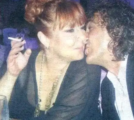 Щастлив край! Бащата на Николета Лозанова напусна любовницата си