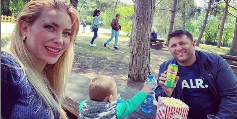 Синът на Тоца посяга за бирата на тати