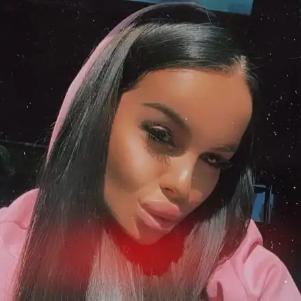 Сузанита с нова порция пошли изцепки: Правила съм го под носа на баща ми, участвала съм в тройка, обичам го грубо, на публични места!