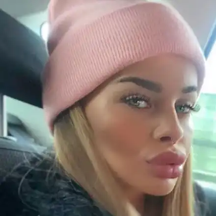 Сузанита съди измамници в нета