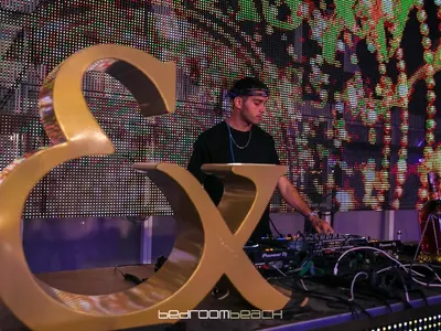 Топ DJ от Миконос открива най-голямата клубна сцена у нас (Снимки)