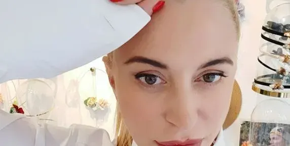 Ваня Щерева си дръпна очите като Джулиана Гани