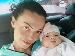 ВУНДЕРКИНД! Бебето на Славея Сиракова вече казва „мама”