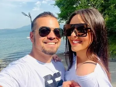 Влюбената Симона вече е висшистка! Певицата създава музикална школа за млади таланти (Снимки)