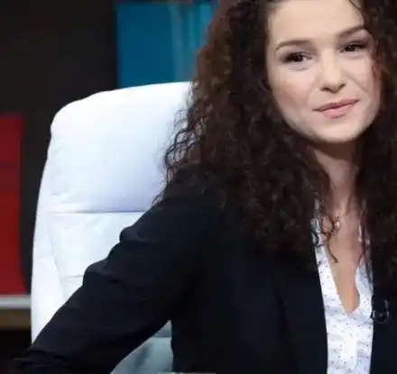 Водеща от Би Ти Ви стяга сватба