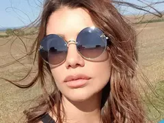 Кали смени имиджа (Певицата вече се подвизава с червена коса)