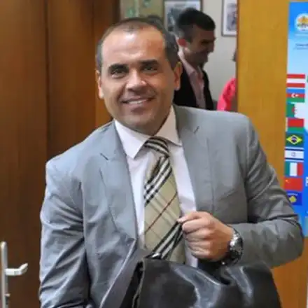 Задържаха Стоян Рътков – адвокатът без права, който се фукаше с ламборджини и цял парк лъскави коли