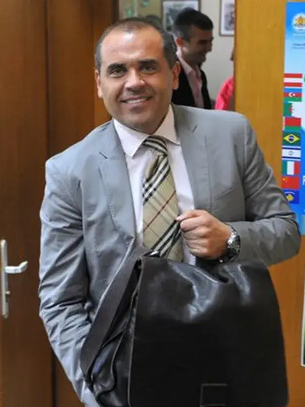 Задържаха Стоян Рътков – адвокатът без права, който се фукаше с ламборджини и цял парк лъскави коли