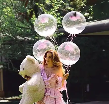 Зейнеб кърми вече осми месец