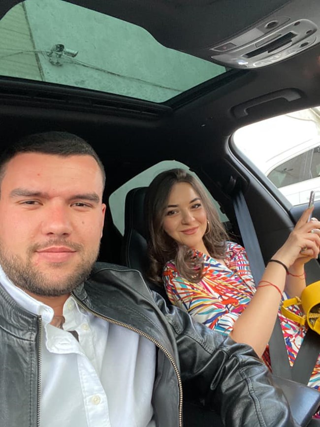Щерката на Поли Пантев се сгоди за заможен бизнесмен (Снимки)