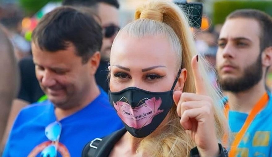 Луна избухна: Васил Божков е смешен, а Слави е лъжец!