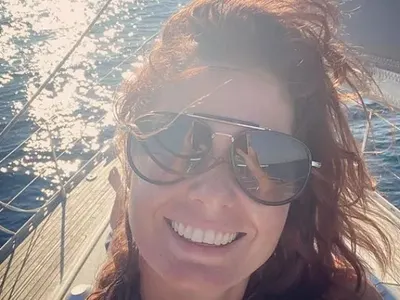 Алекс Сърчаджиева на море заедно с вдовицата на Шарлопов (ФОТО ТУК)