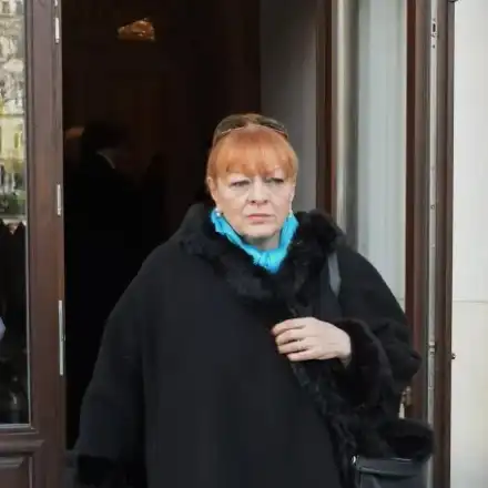 Богдана Карадочева стана жертва на измама, търси помощ от ГДБОП