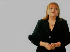 Богдана Карадочева стана жертва на киберизмама! Престъпници продават менте лекарства от нейно име
