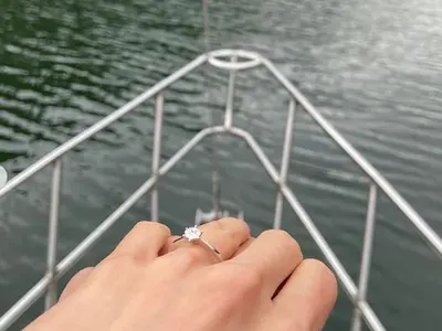 Честито! Нора Шопова се сгоди