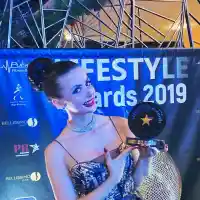 Д-р Паньова, зашеметяващото олицетворение на дързост и красота, с пореден приз (Снимки)