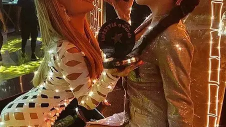 Дара и Гери-Никол се гъбаркат с Тита