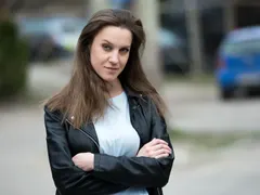 Дария Симеонова контузи средния си пръст