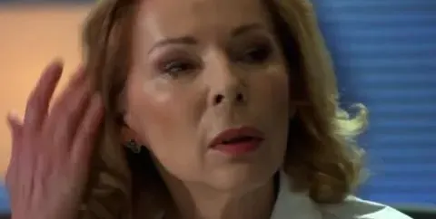 Доктор Романова от „Откраднат живот“ с лицева парализа!