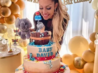 Гани черпи със злато за бебето