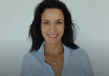 Яна Маринова става лектор