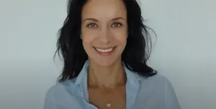 Яна Маринова става лектор