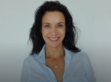Яна Маринова става лектор