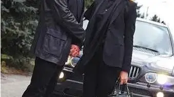 Изплуваха грозни  подробности около развода на Юлиан Константинов: Освен че слагал рога на жена си, тя намекна и за домашно насилие