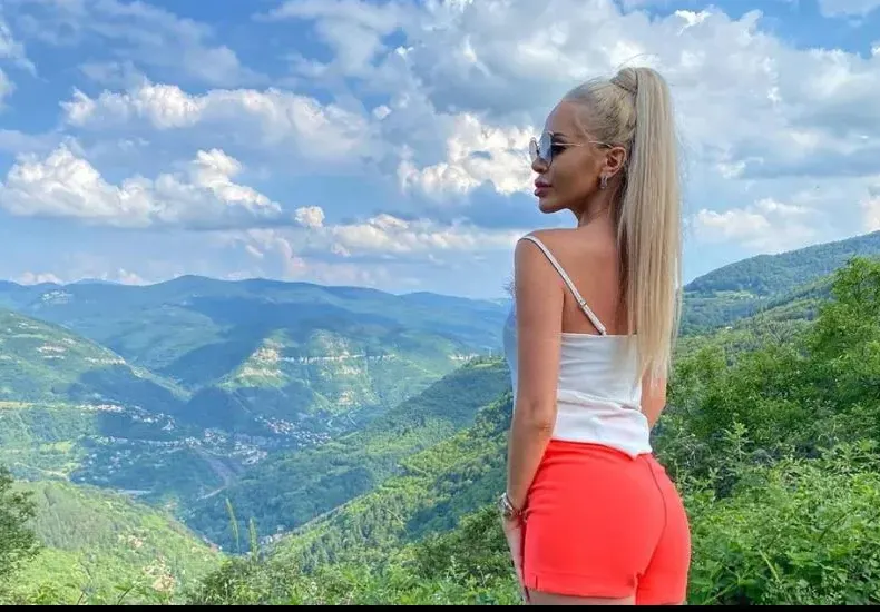 Жанет Осипова гримирала синката