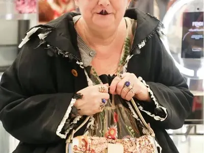 Лорд Евгени Минчев в акция: Къде е тракторът на Косьо Филипов? Ллеле, Хранова или леля Хранова, Киркоров носи  „Дънките на Ной“ и още + СНИМКИ