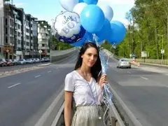Луиза Григорова отвори свой  бар на плажа