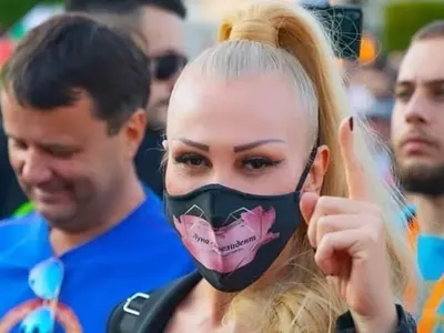 Луна избухна: Васил Божков е смешен, а Слави е лъжец!