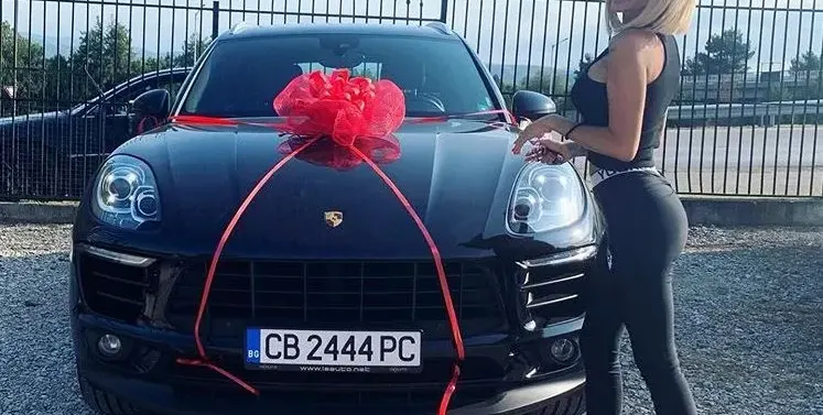 Мъжът на Мисис България й подари порше