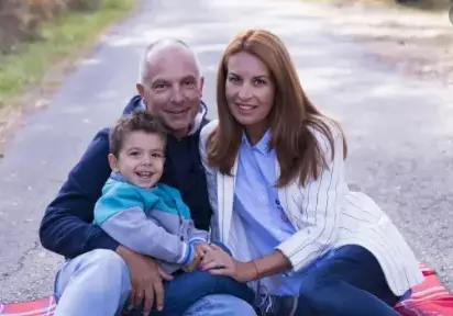 Меги от Търси се черпи за нов дом