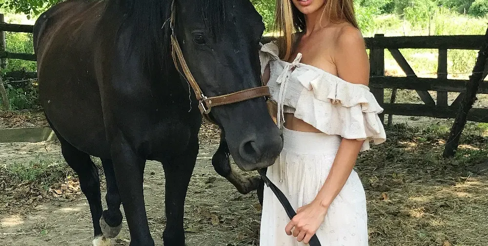 МЕГЗ заживя с група германски будисти в реалити експеримент