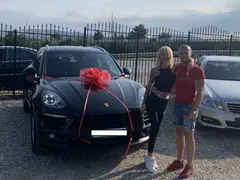 Мисис България Неделина Цанева получи лъскаво „Порше“ за именния си ден (Снимки)