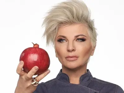 Нагли фенове тормозят Силвена Роу със снимки на интимните си части